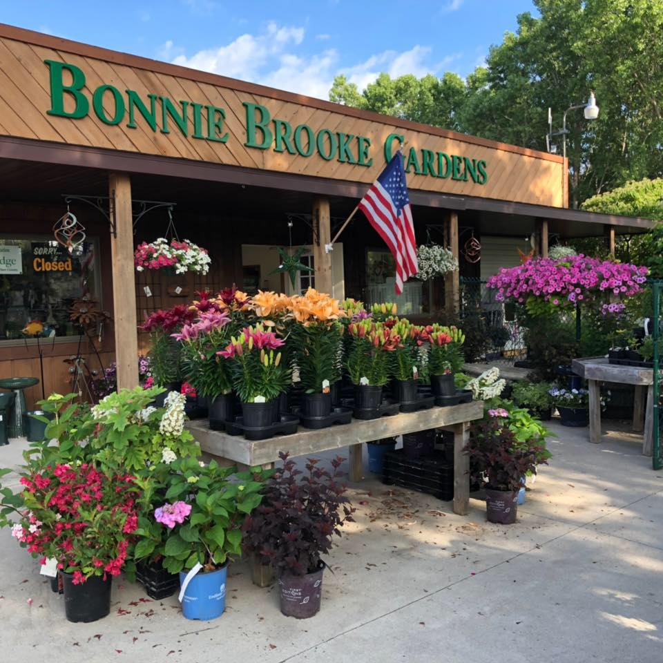 Bonnie Brooke Gardens Sturgeon Bay Wisconsin Door County Greenhouse Garden Shop